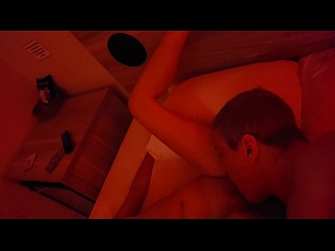 ❤️ Dinilaan ang aking basang puke. ❤️❌ Porn video sa amin ﹏