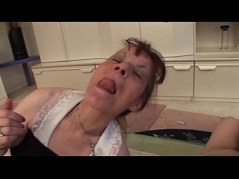 ❤️ Dalawang lola at isang lolo ang may threesome ❤️❌ Porn video sa amin ﹏