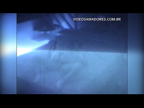 ❤️ Kinukunan ng asawang lalaki ang kanyang asawang kapitbahay at nalaman na siya ay isang cuckold ❤️❌ Porn video sa amin ﹏